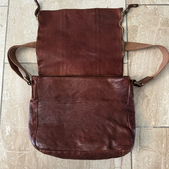 Stunning 🤩 Campomaggi x Free People embellished leather bag - Picture 10 of 16